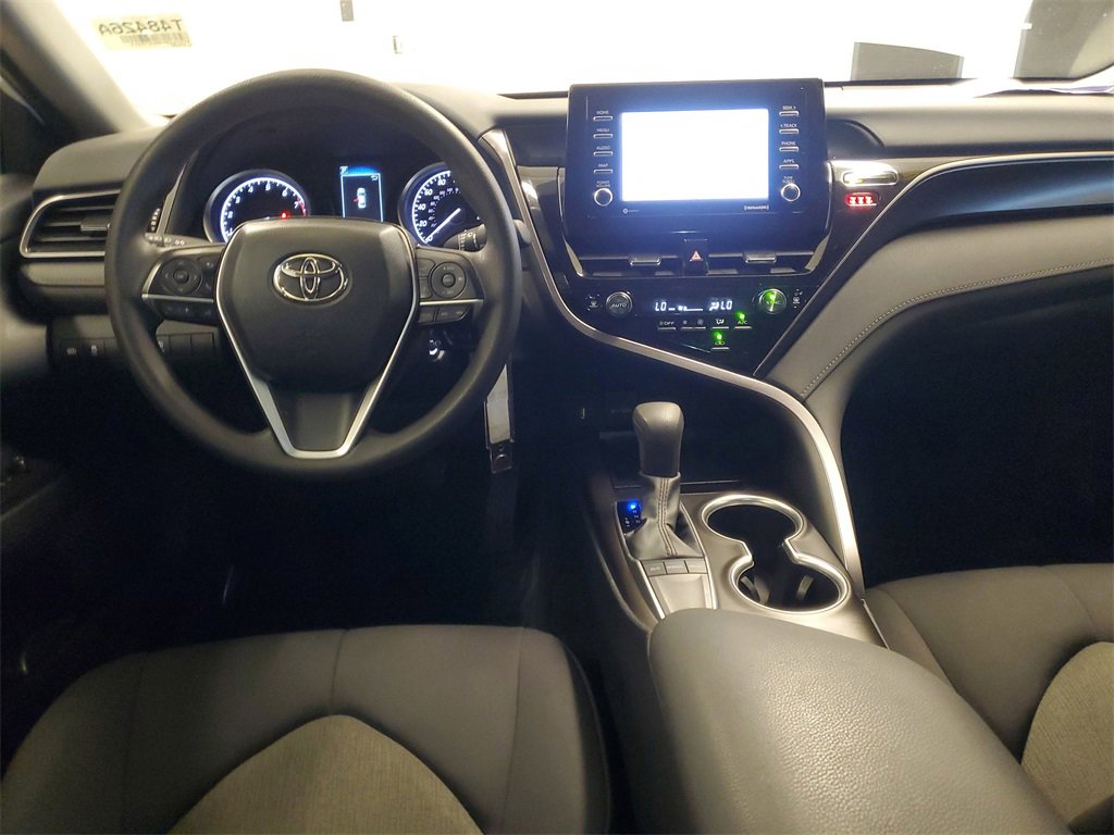 Used 2024 Toyota Camry LE image 10