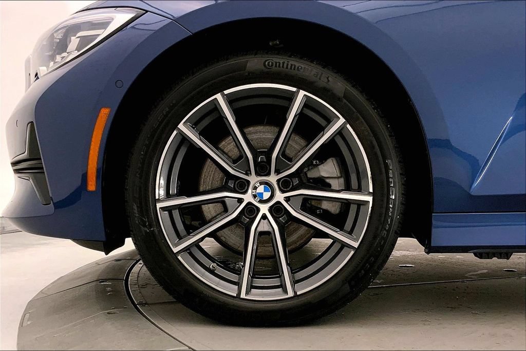 Used 2021 BMW 330i xDrive Sedan w/ Premium Package AWD/4WD image 8