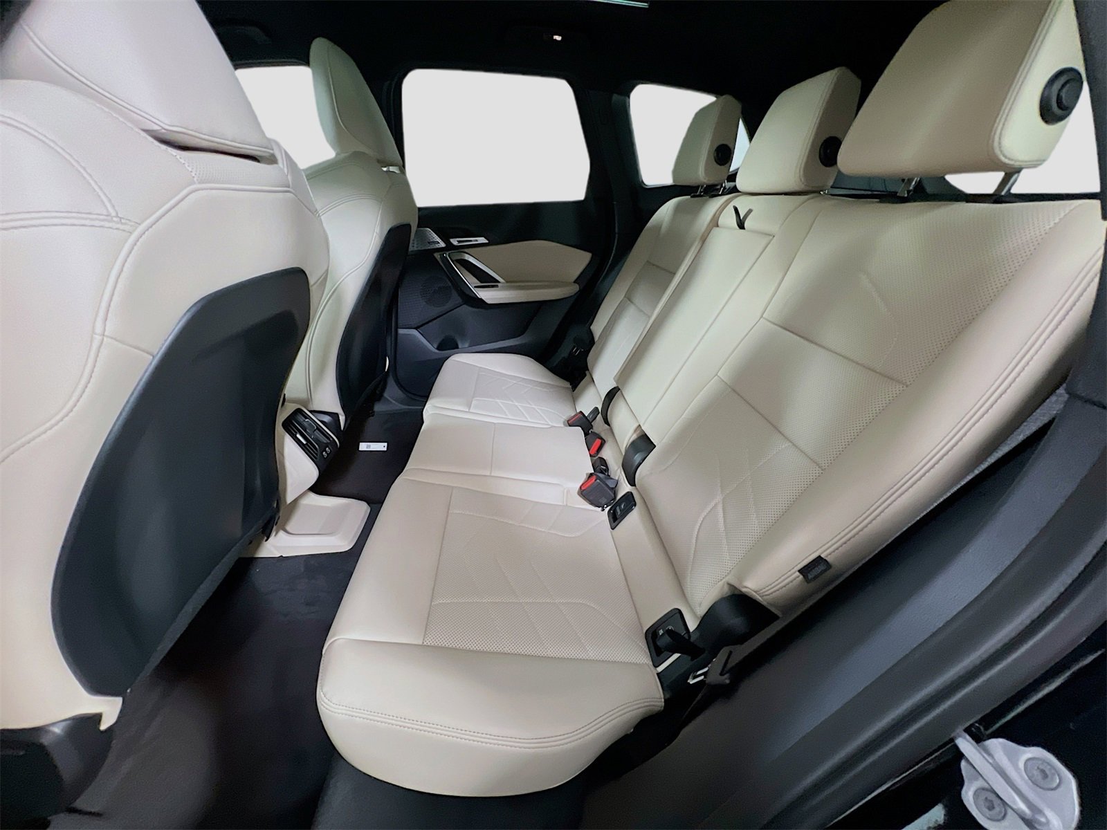 New 2025 BMW X1 xDrive28i w/ M Sport Package image 24