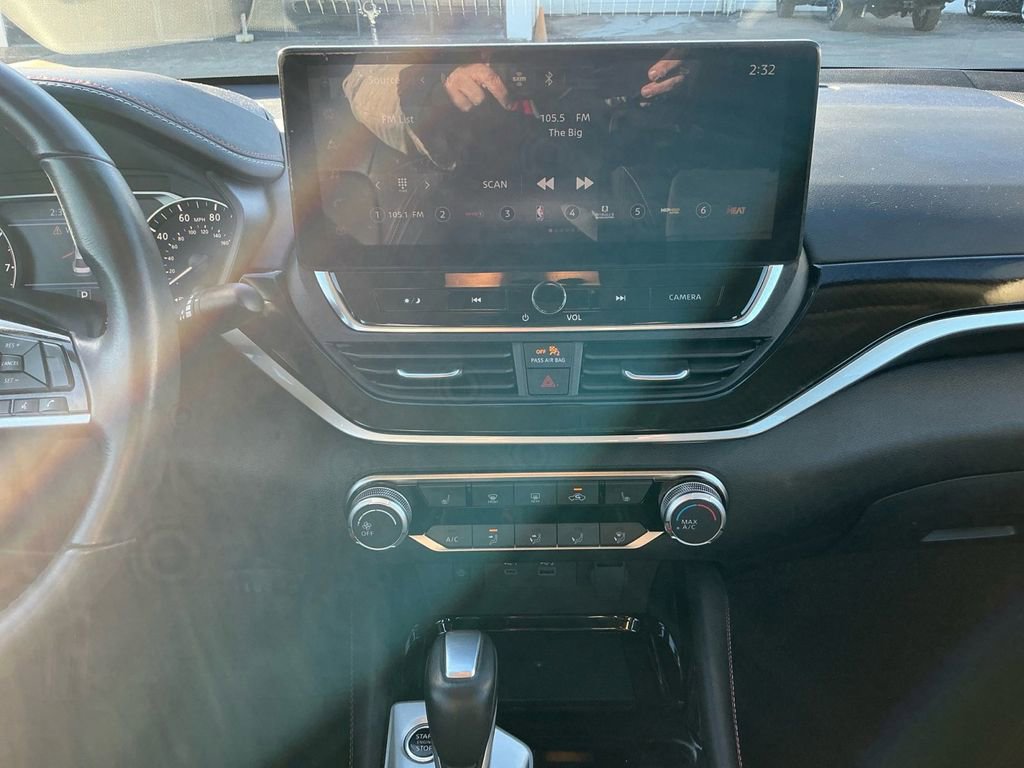 Used 2024 Nissan Altima 2.5 SR w/ SR Premium Package image 20