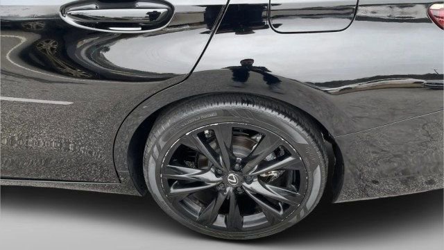 Used 2023 Lexus ES 300h F Sport image 21