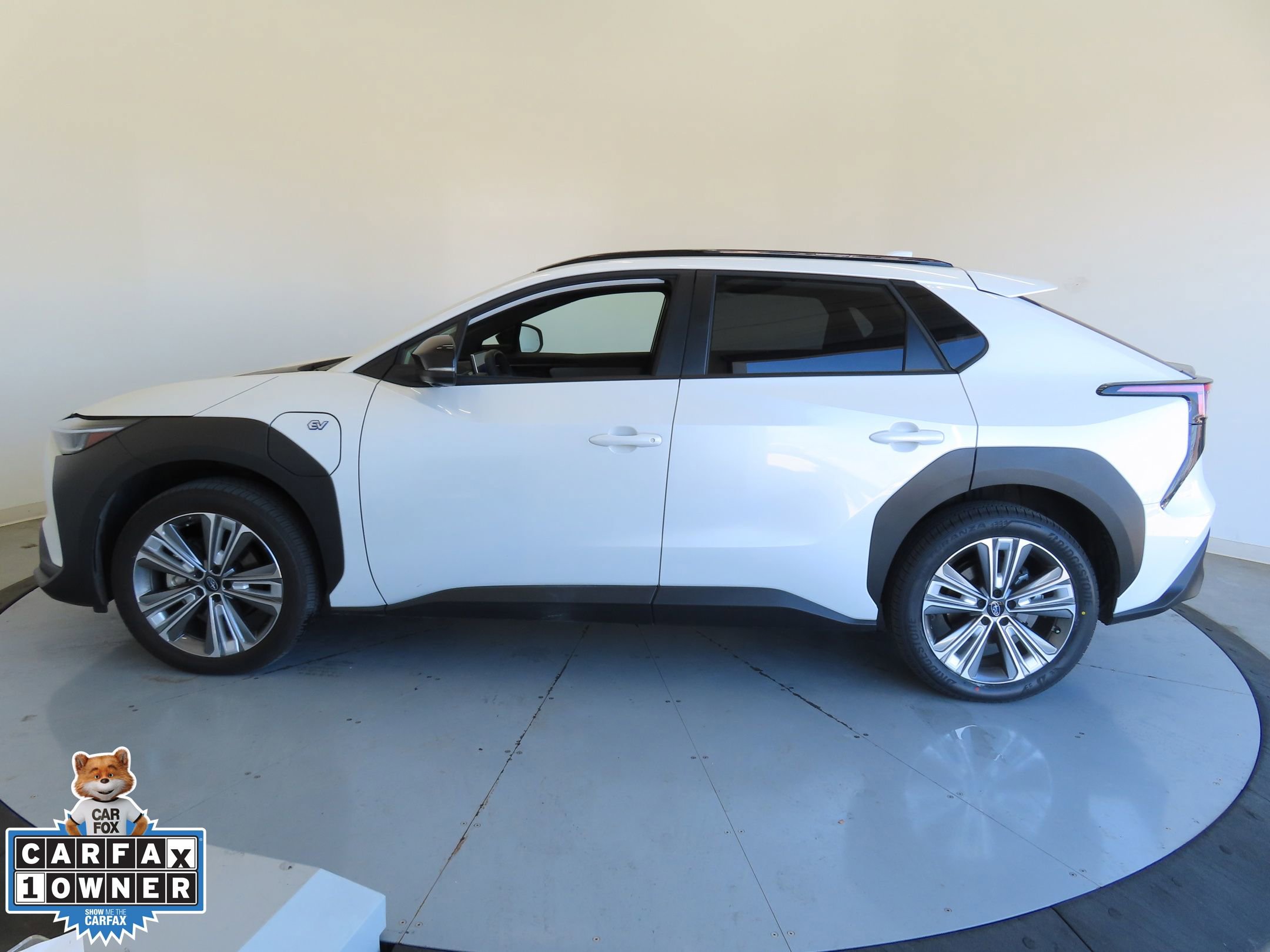 Used 2025 Subaru Solterra Limited image 7