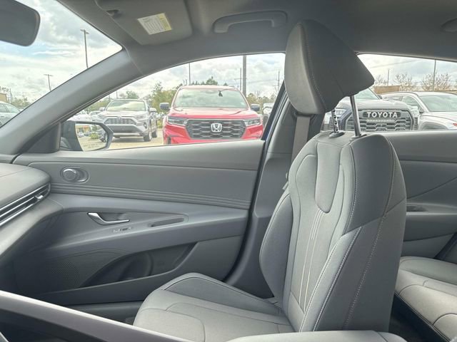 New 2026 Hyundai Elantra Sport w/ Cargo Package image 20