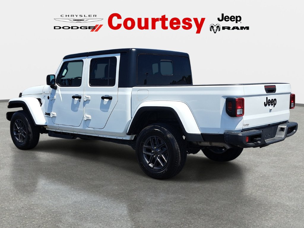 New 2026 Jeep Gladiator Sport AWD/4WD image 5