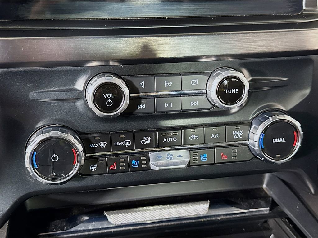 Used 2023 Ford F250 Lariat w/ Sport Appearance Package image 23