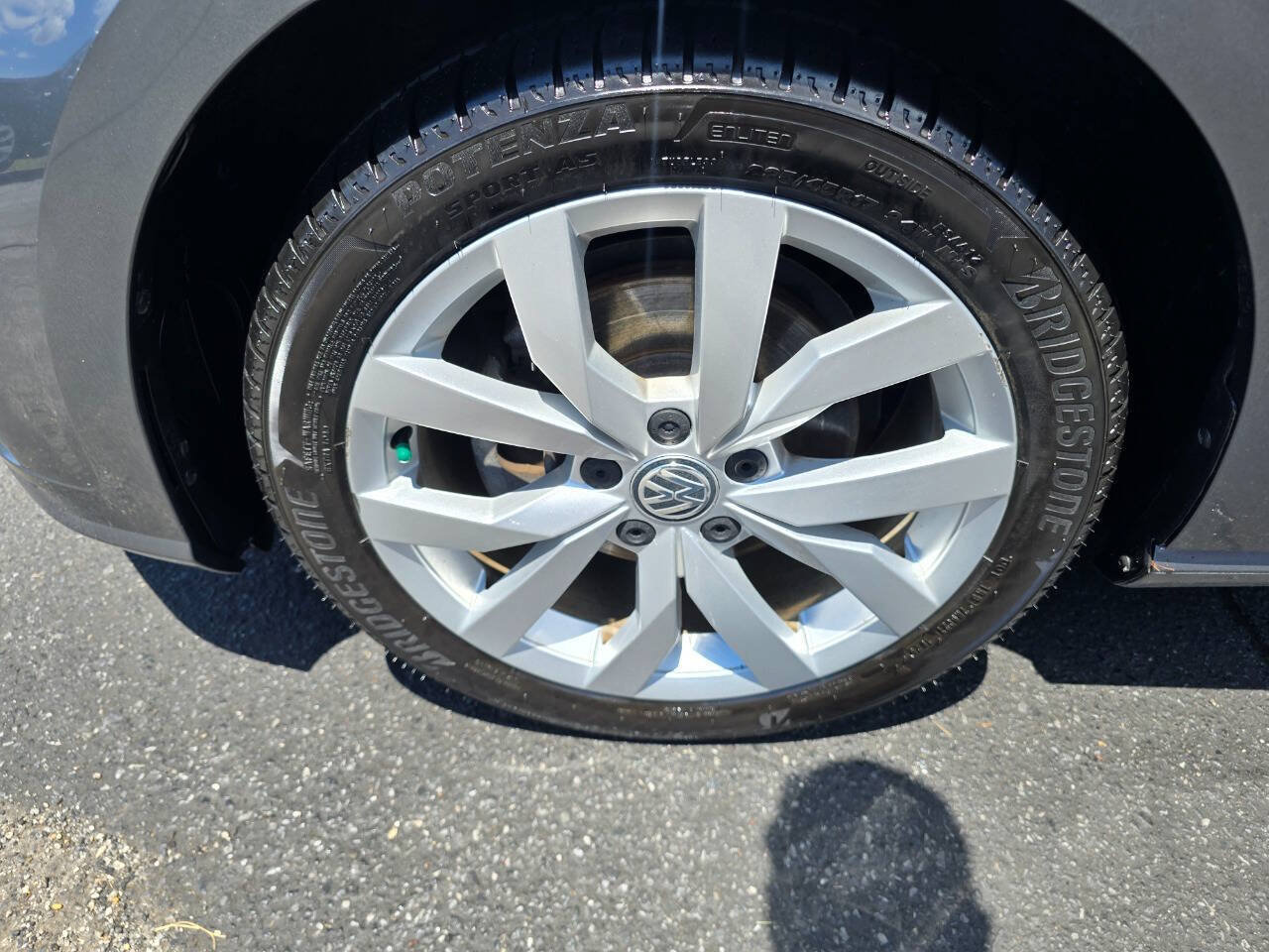 Used 2019 Volkswagen Golf S FWD image 10