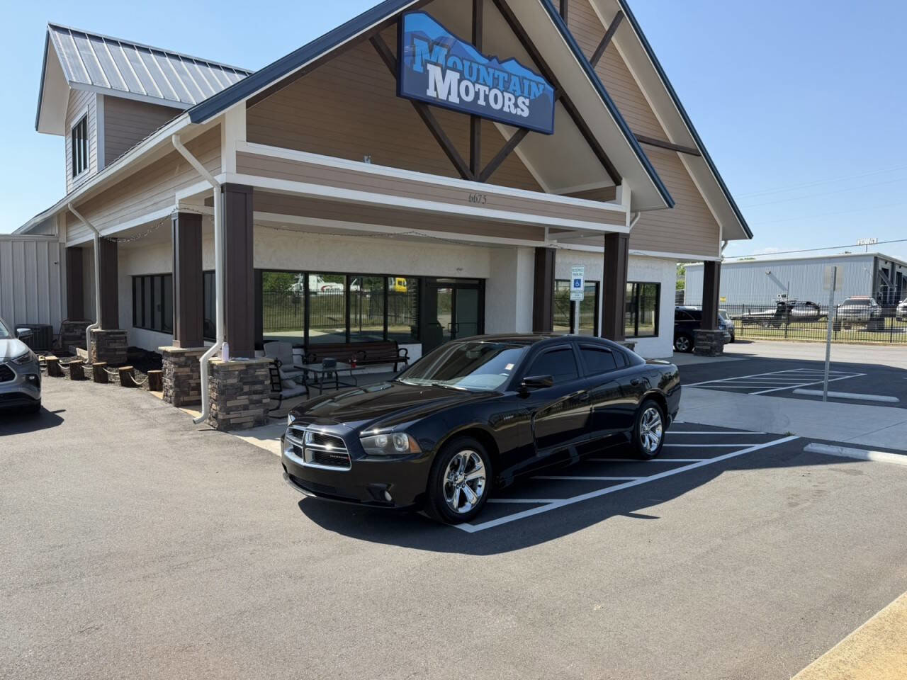 Used 2014 Dodge Charger R/T RWD image 1