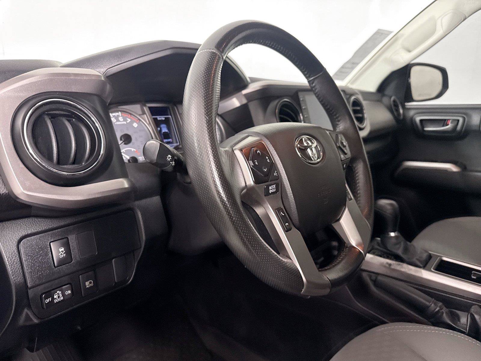 Certified 2022 Toyota Tacoma SR5 w/ Technology Package RWD image 4