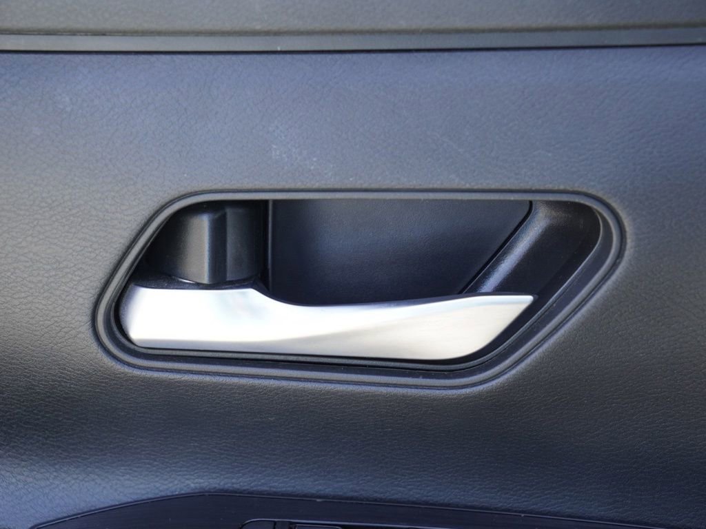 Used 2025 Nissan Kicks SV w/ Charging Package FWD image 8