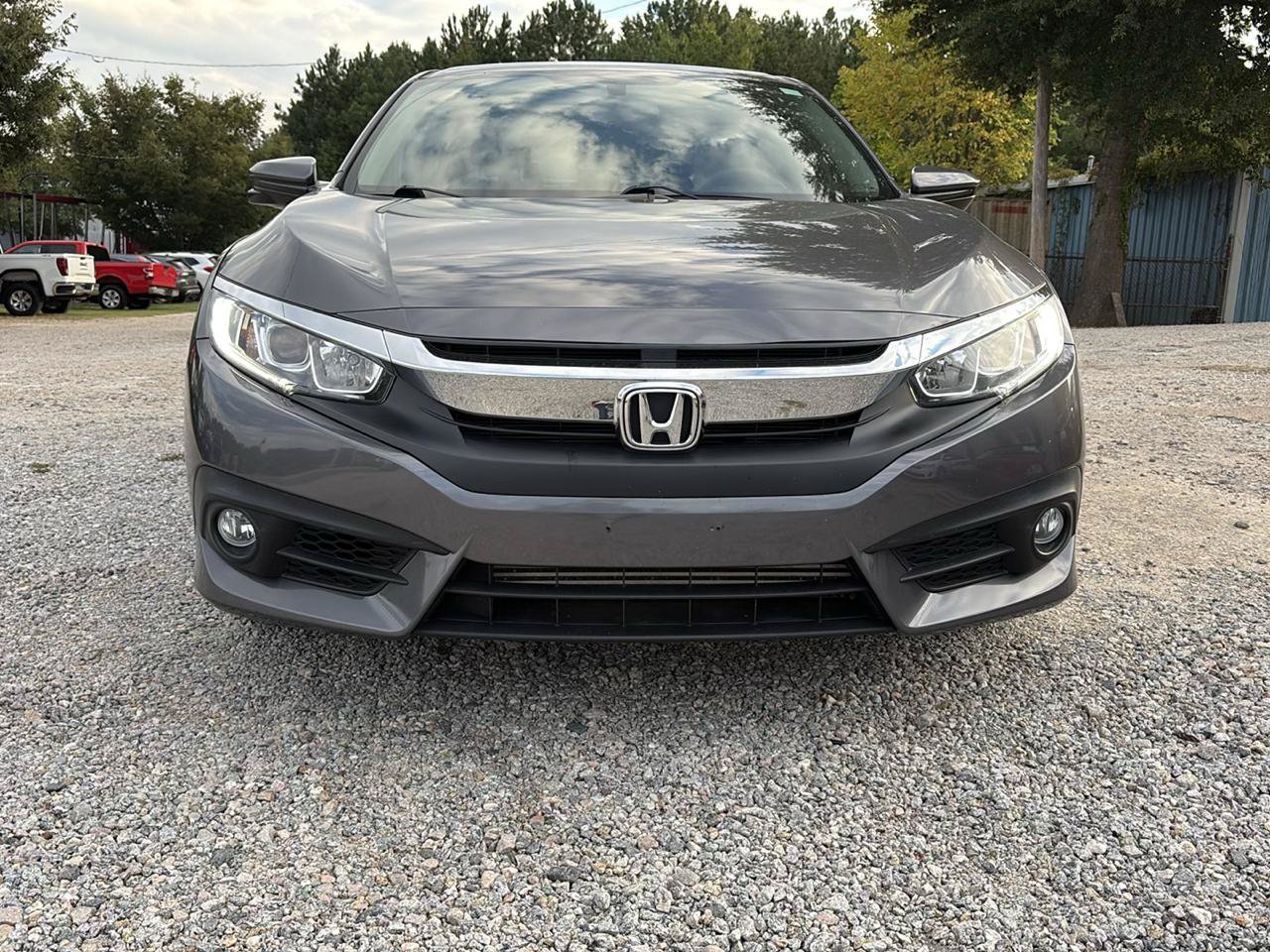 Used 2018 Honda Civic EX-T image 3