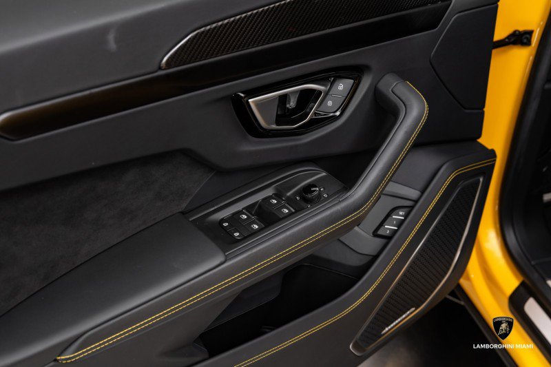 Used 2023 Lamborghini Urus S image 24