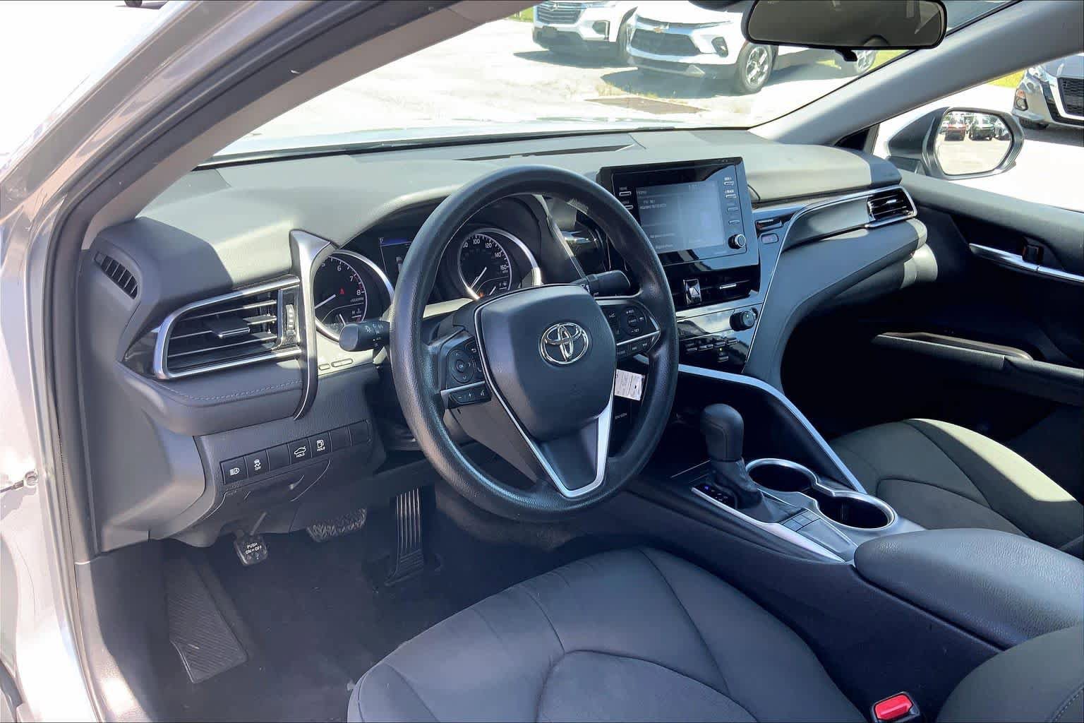 Used 2024 Toyota Camry LE FWD image 17