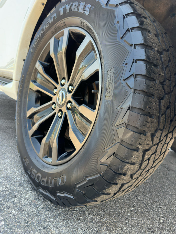 Used 2020 Nissan Armada Platinum w/ Captain's Chairs Package image 7