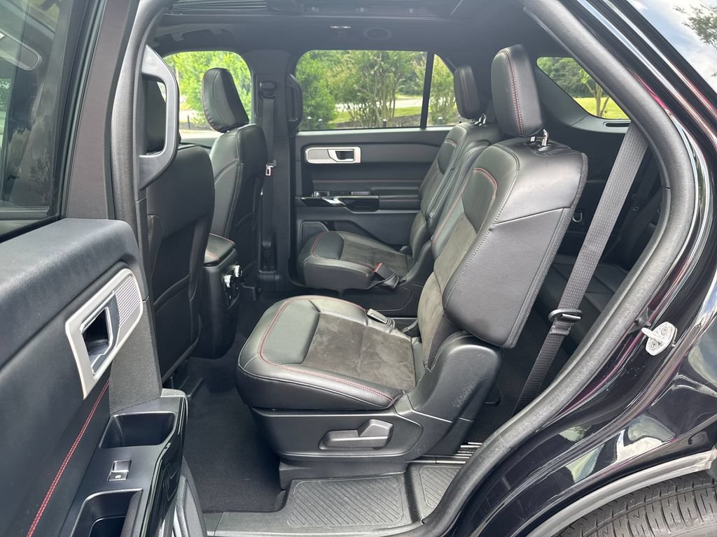 Used 2023 Ford Explorer ST-Line w/ Class IV Trailer Tow Package AWD/4WD image 28
