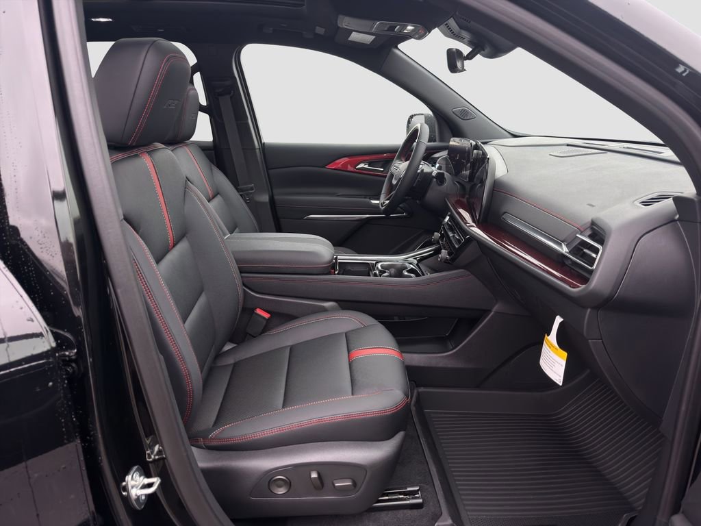 New 2026 Chevrolet Traverse RS w/ LPO, Floor Liner Package image 26