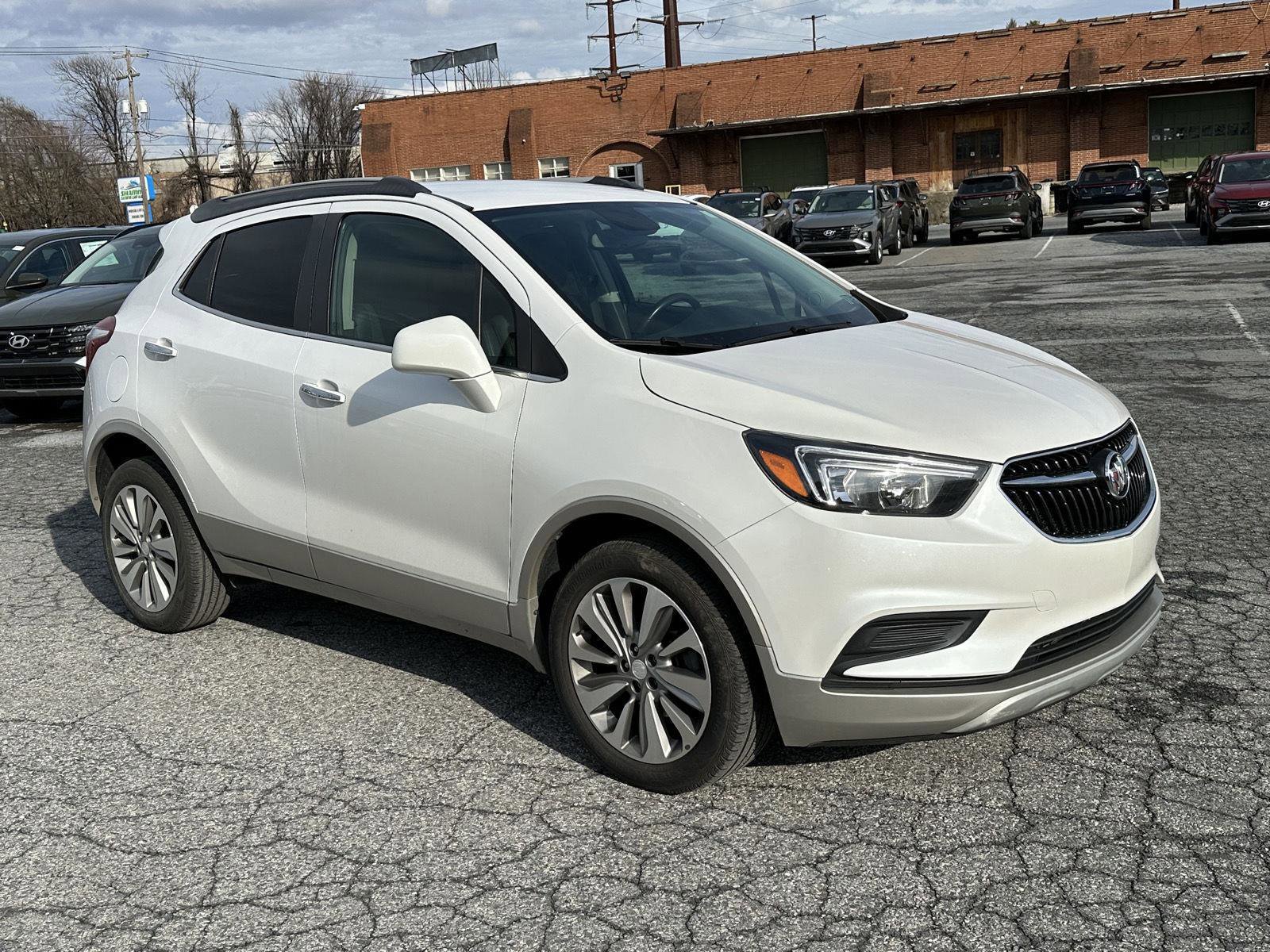 Used 2020 Buick Encore Preferred image 2