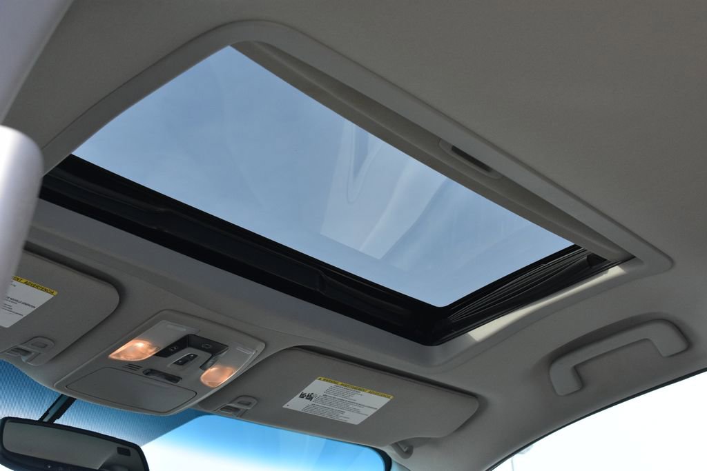 Used 2016 Toyota Sienna XLE image 38