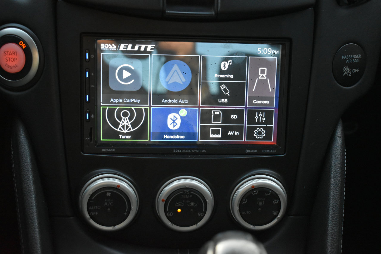 Used 2015 Nissan 370Z Coupe image 21