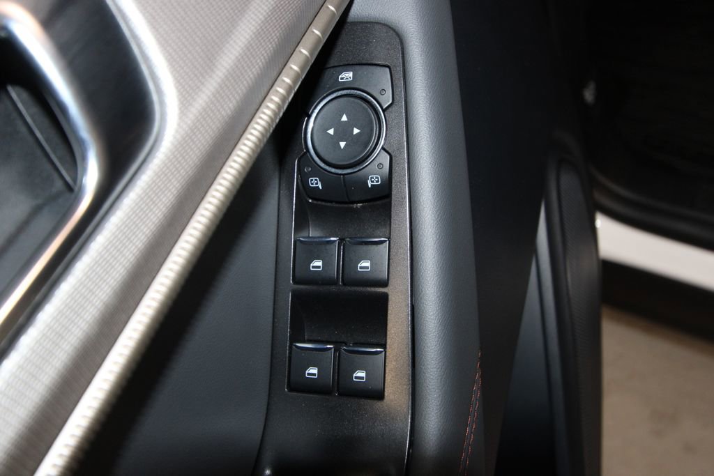 Used 2025 Ford Explorer Active w/ Active Comfort Package image 6