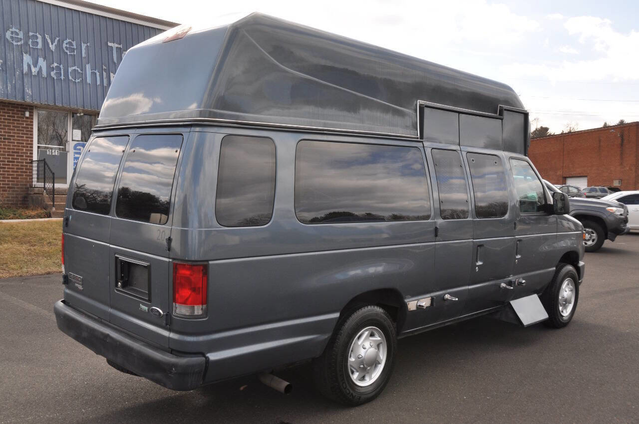 Used 2014 Ford E-350 and Econoline 350 Extended Super Duty w/ Power Group image 9