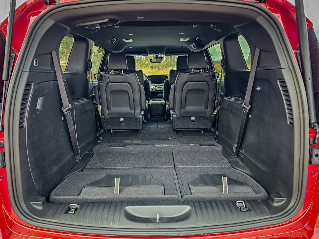 New 2026 Chrysler Pacifica Select image 32