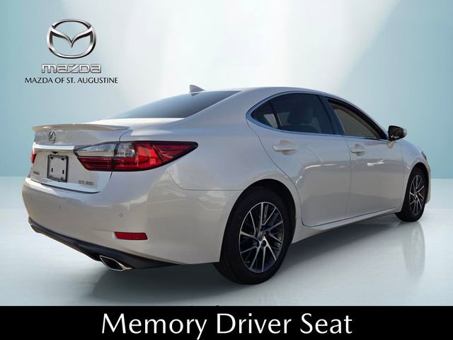 Used 2017 Lexus ES 350 w/ Luxury Package FWD image 13