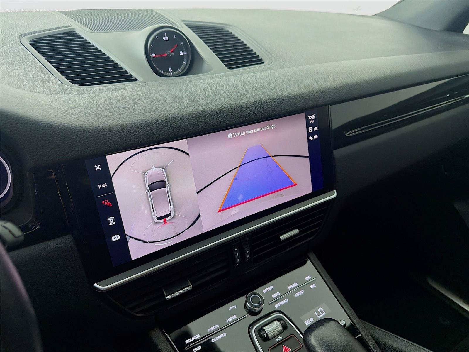 Certified 2023 Porsche Cayenne Platinum Edition AWD/4WD image 17