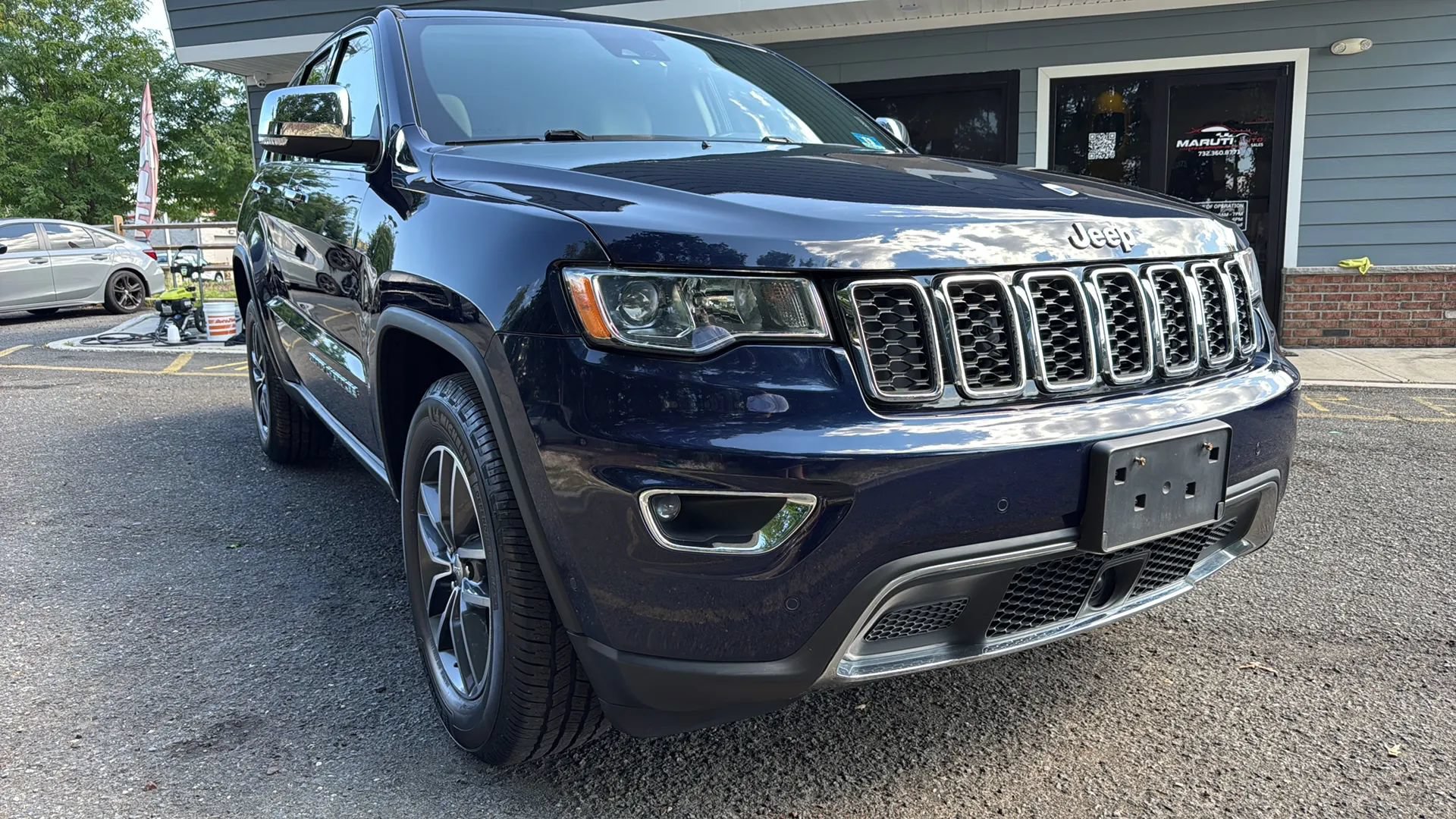 Used 2018 Jeep Grand Cherokee Limited AWD/4WD image 46