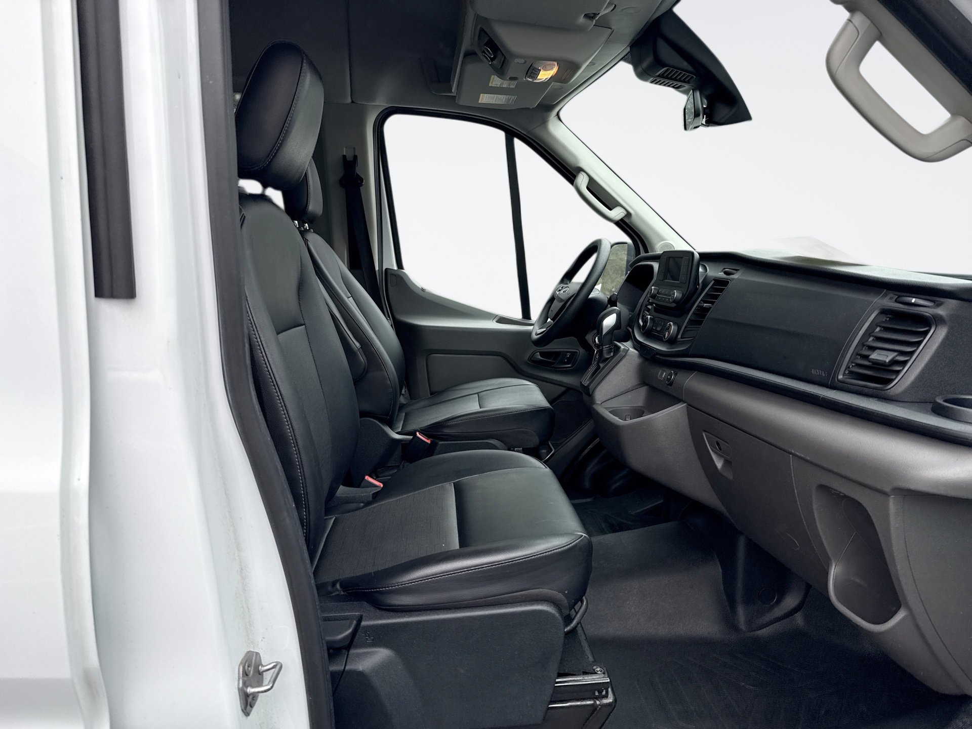 Used 2020 Ford Transit 150 XL image 16