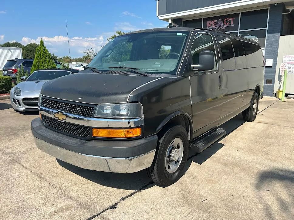 Used 2019 Chevrolet Express 3500 LT w/ LT Preferred Equipment Group RWD image 1