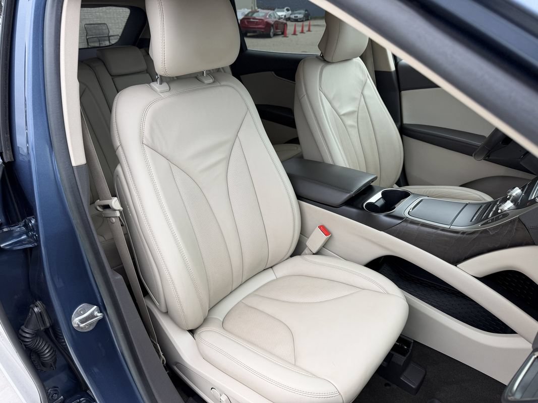 Used 2019 Lincoln Nautilus Select AWD/4WD image 37