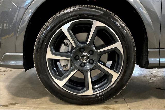 Certified 2025 Audi Q3 2.0T Premium Plus w/ Premium Plus Package AWD/4WD image 9