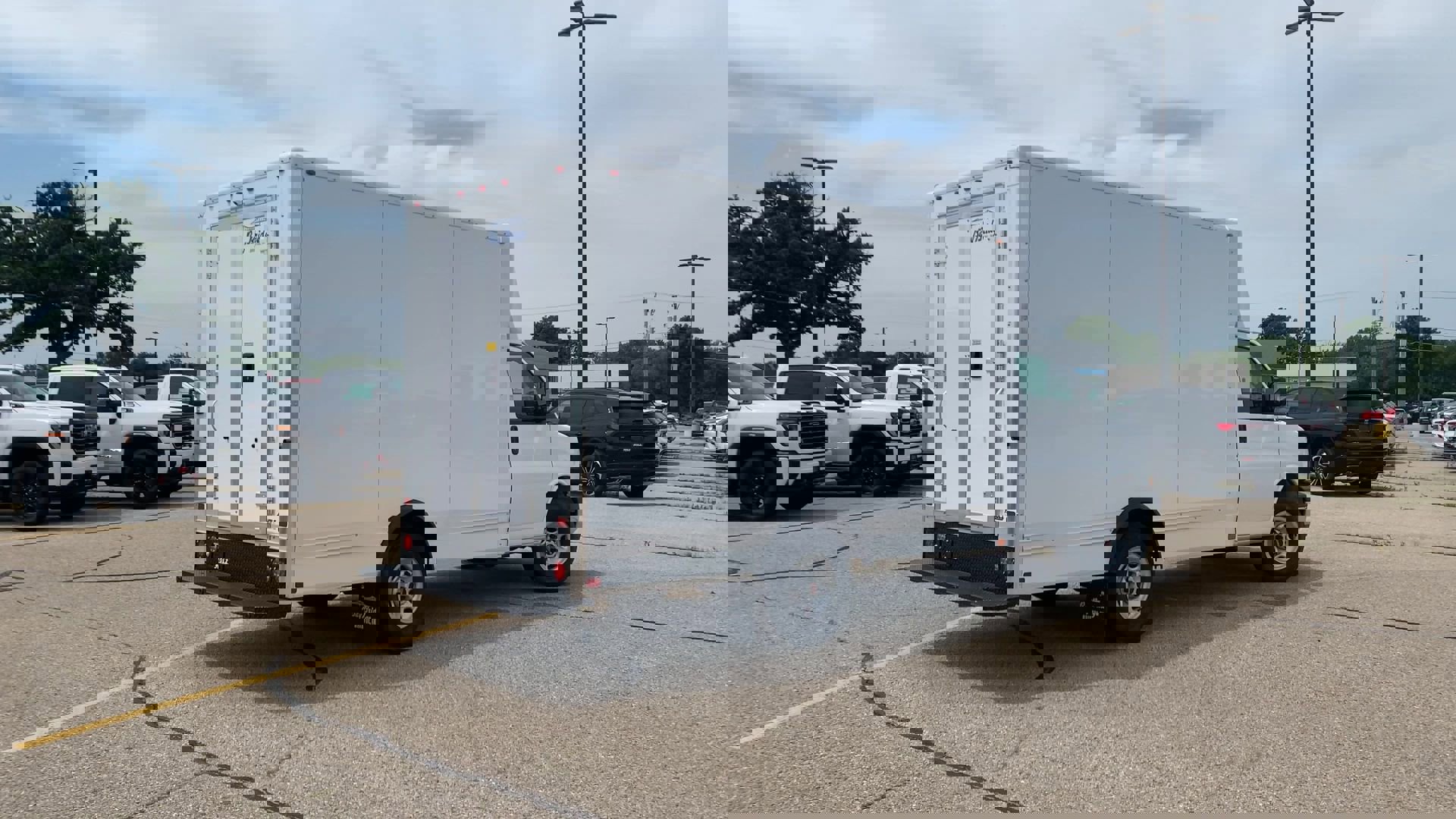 New 2025 GMC Savana 3500 1WT w/ Power Convenience Package image 32