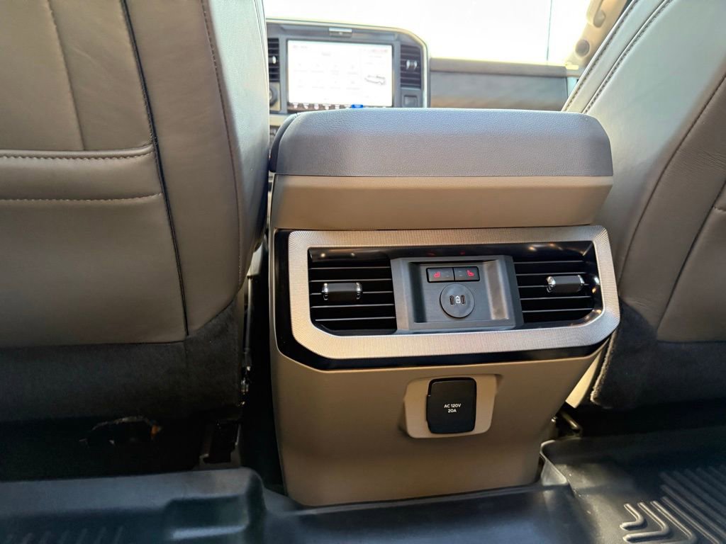 Used 2025 Ford F250 Platinum w/ Platinum Plus Package image 26