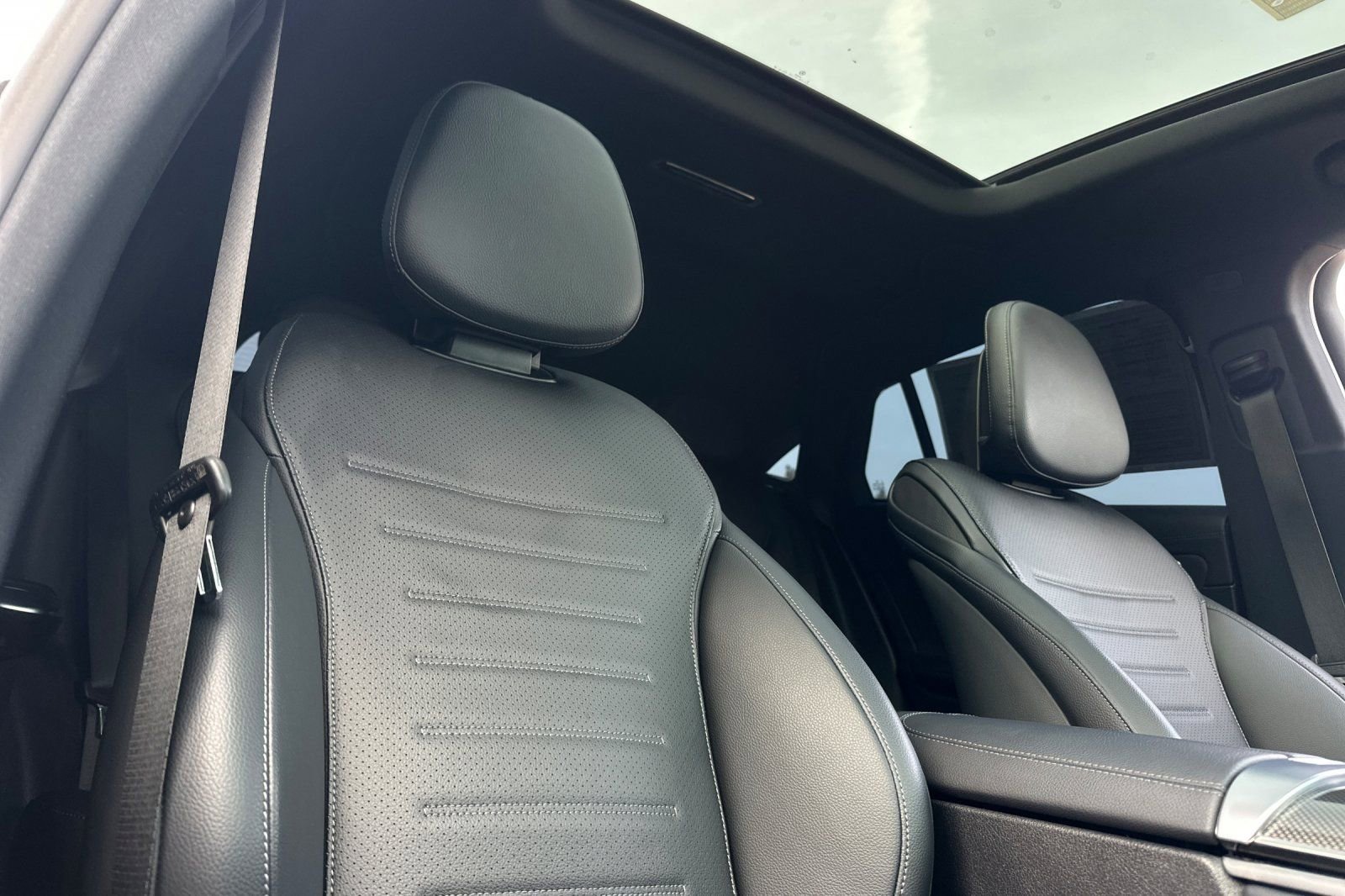 Certified 2024 Mercedes-Benz GLC 300 4MATIC image 11