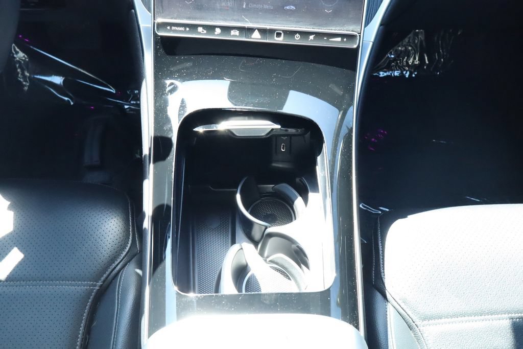 Used 2025 Mercedes-Benz GLC 350e 4MATIC image 27