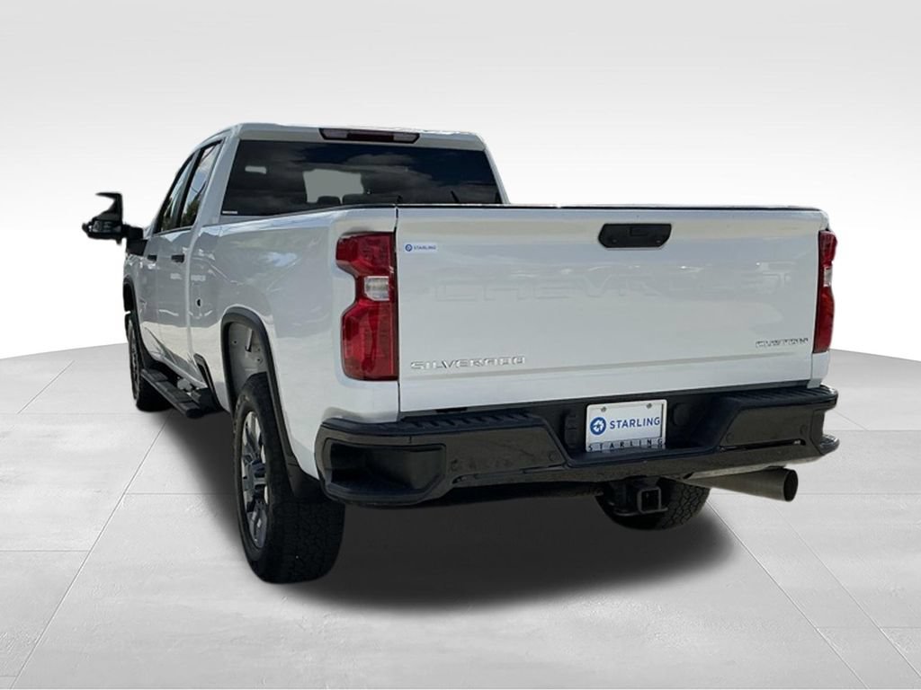 Used 2025 Chevrolet Silverado 2500 Custom w/ Custom Value Package AWD/4WD image 4
