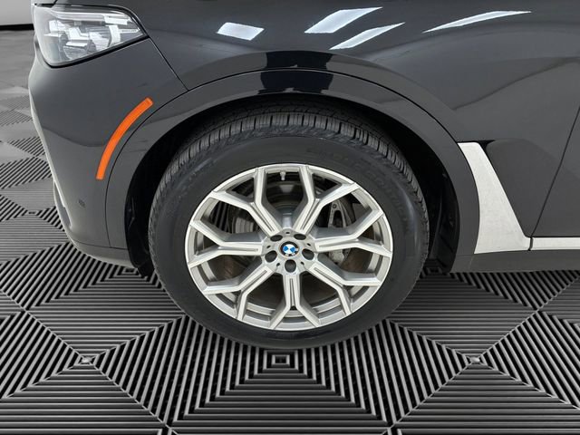 Used 2022 BMW X7 xDrive40i w/ Executive Package AWD/4WD image 9