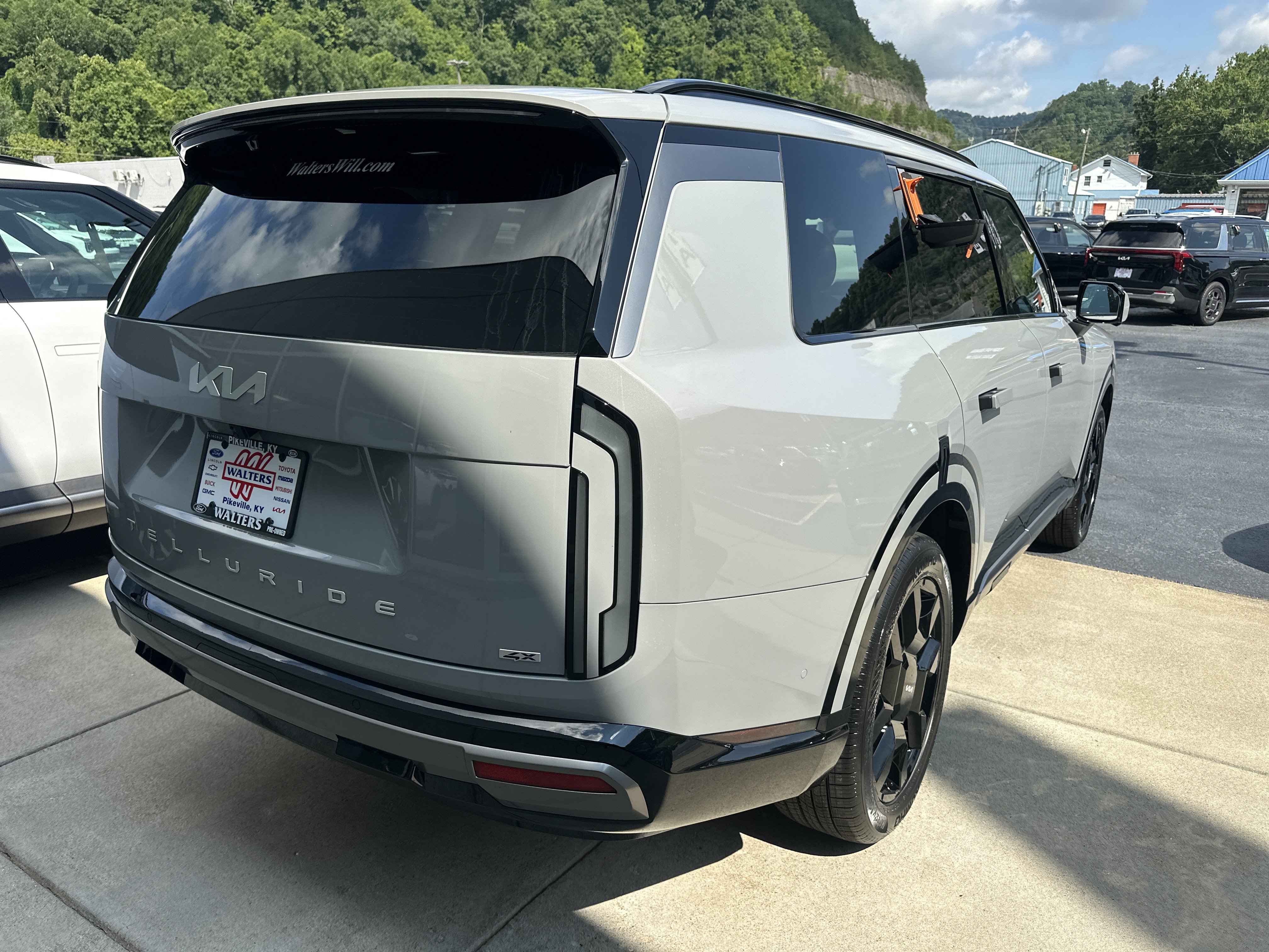 New 2027 Kia Telluride SX Prestige AWD/4WD image 2