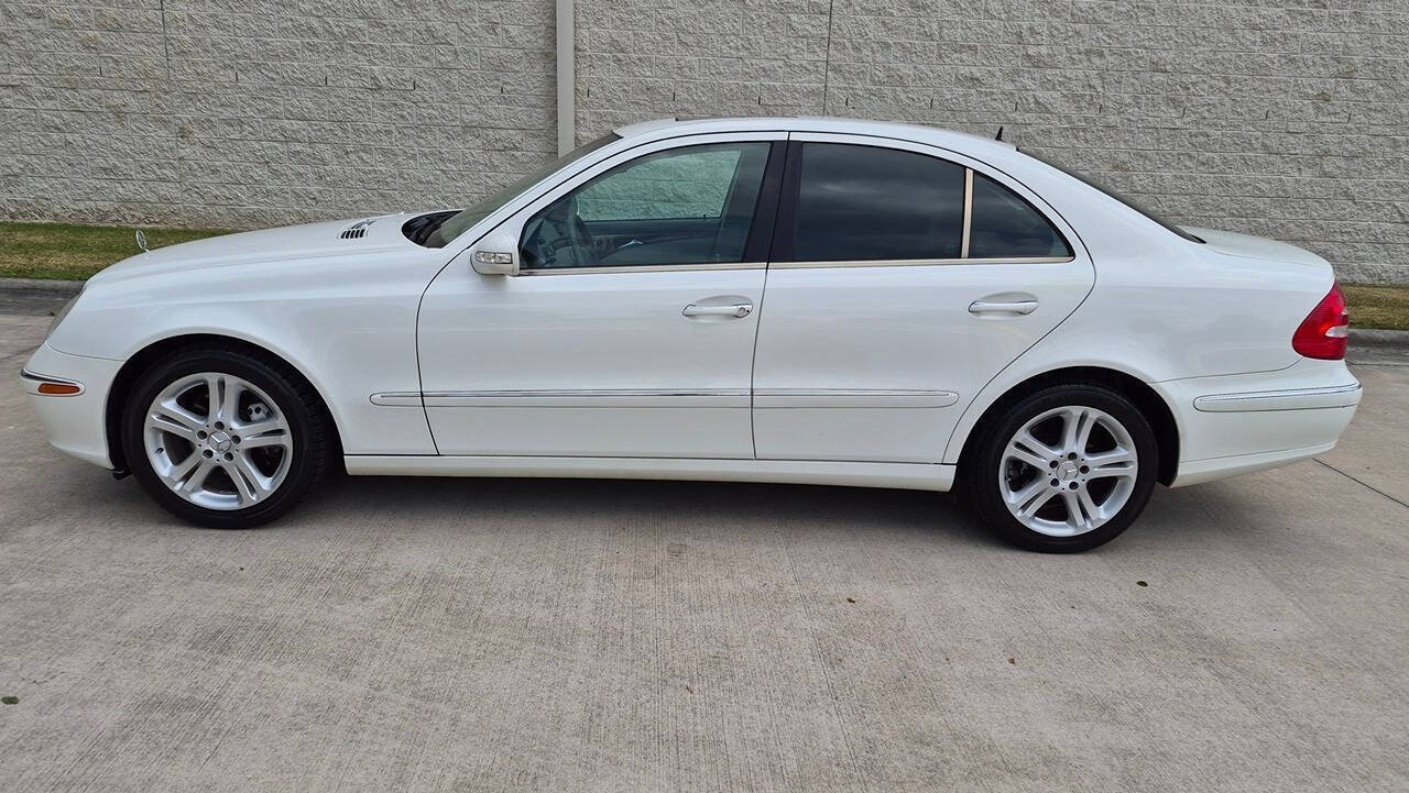 Used 2005 Mercedes-Benz E 500 Sedan image 4