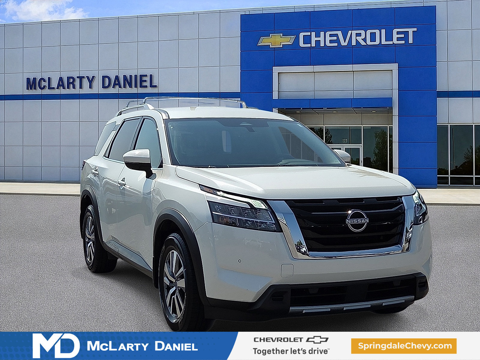 Used 2024 Nissan Pathfinder SL