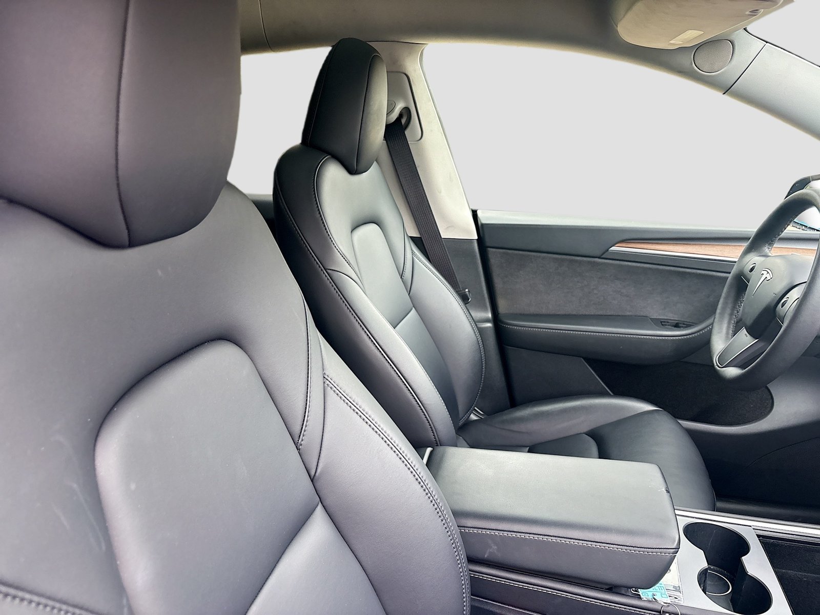 Used 2025 Tesla Model Y Long Range RWD image 27