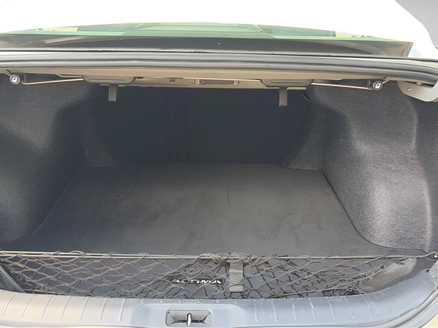 Used 2024 Nissan Altima 2.5 SV FWD image 22