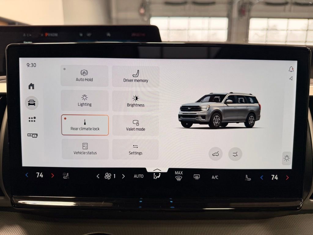 Used 2025 Ford Expedition Active image 45