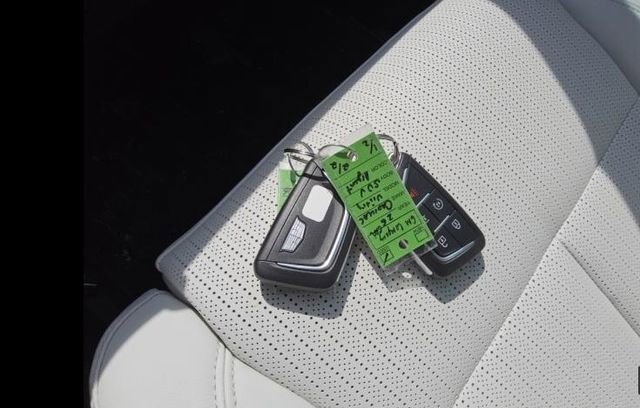 Certified 2026 Cadillac Vistiq Sport w/ LPO, Floor Liner Package AWD/4WD image 8
