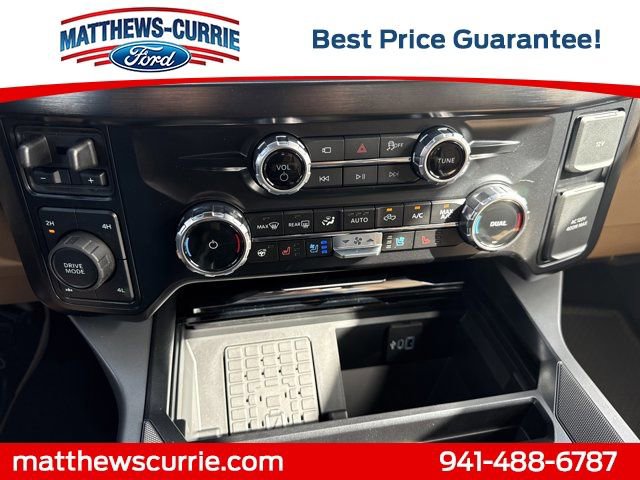 New 2026 Ford F250 Lariat w/ Black Appearance Package image 24