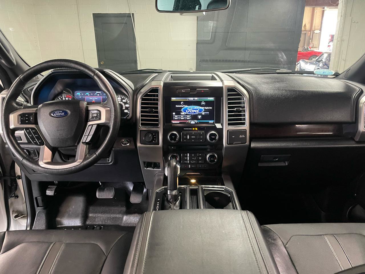 Used 2015 Ford F150 Platinum AWD/4WD image 14