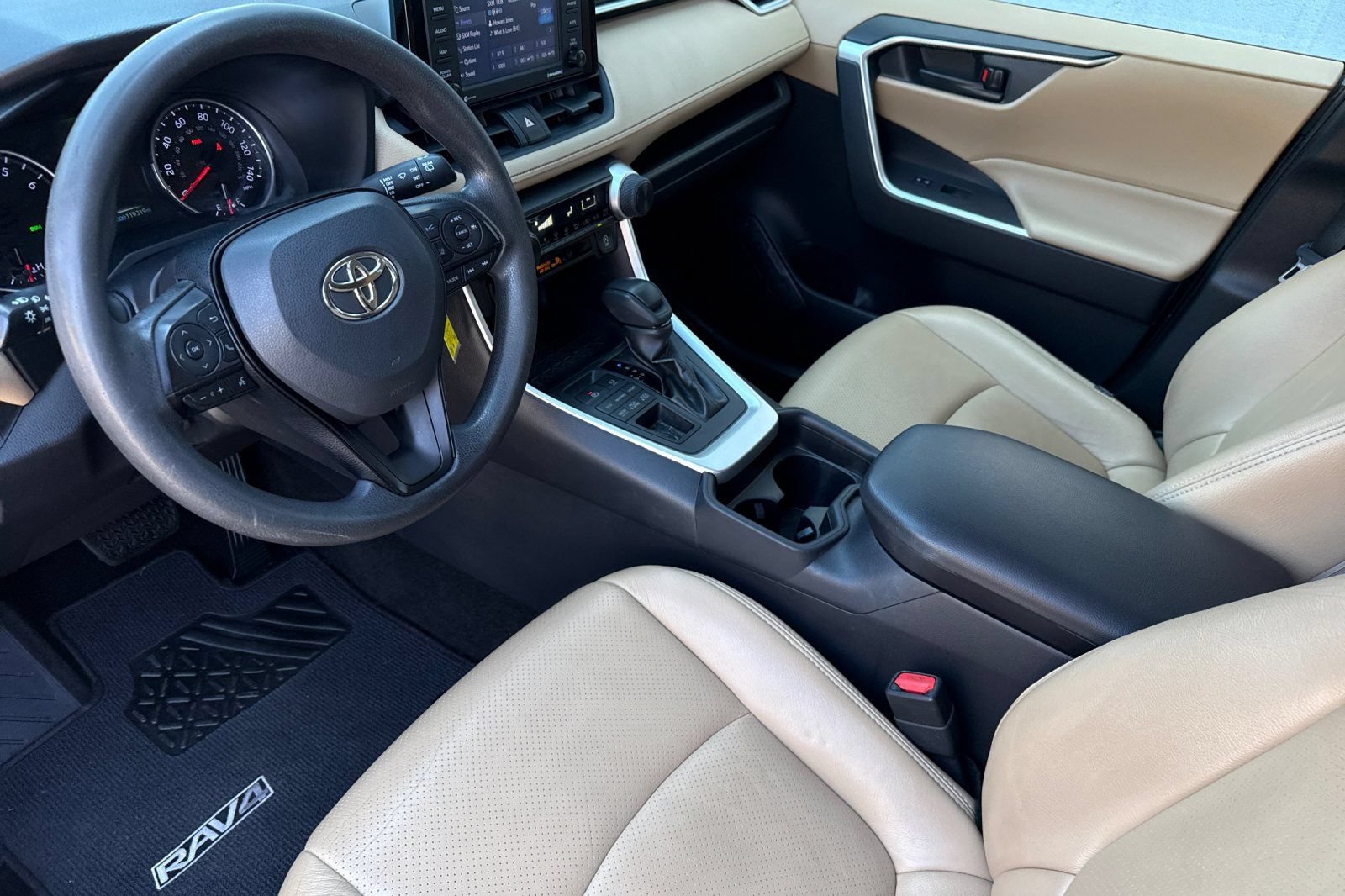 Used 2020 Toyota RAV4 LE w/ All Weather Liner Package AWD/4WD image 13