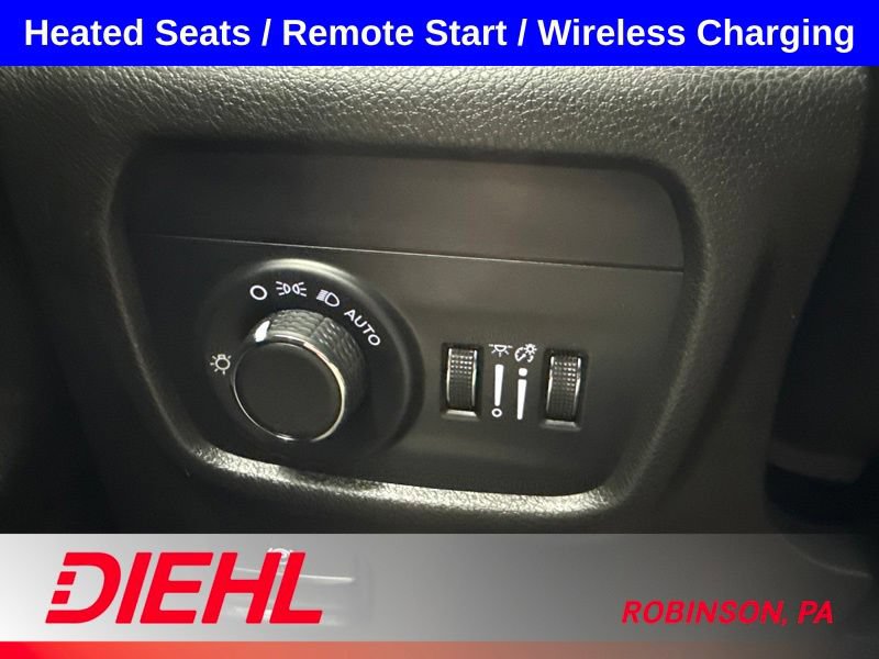 Used 2024 Jeep Grand Cherokee Altitude AWD/4WD image 23