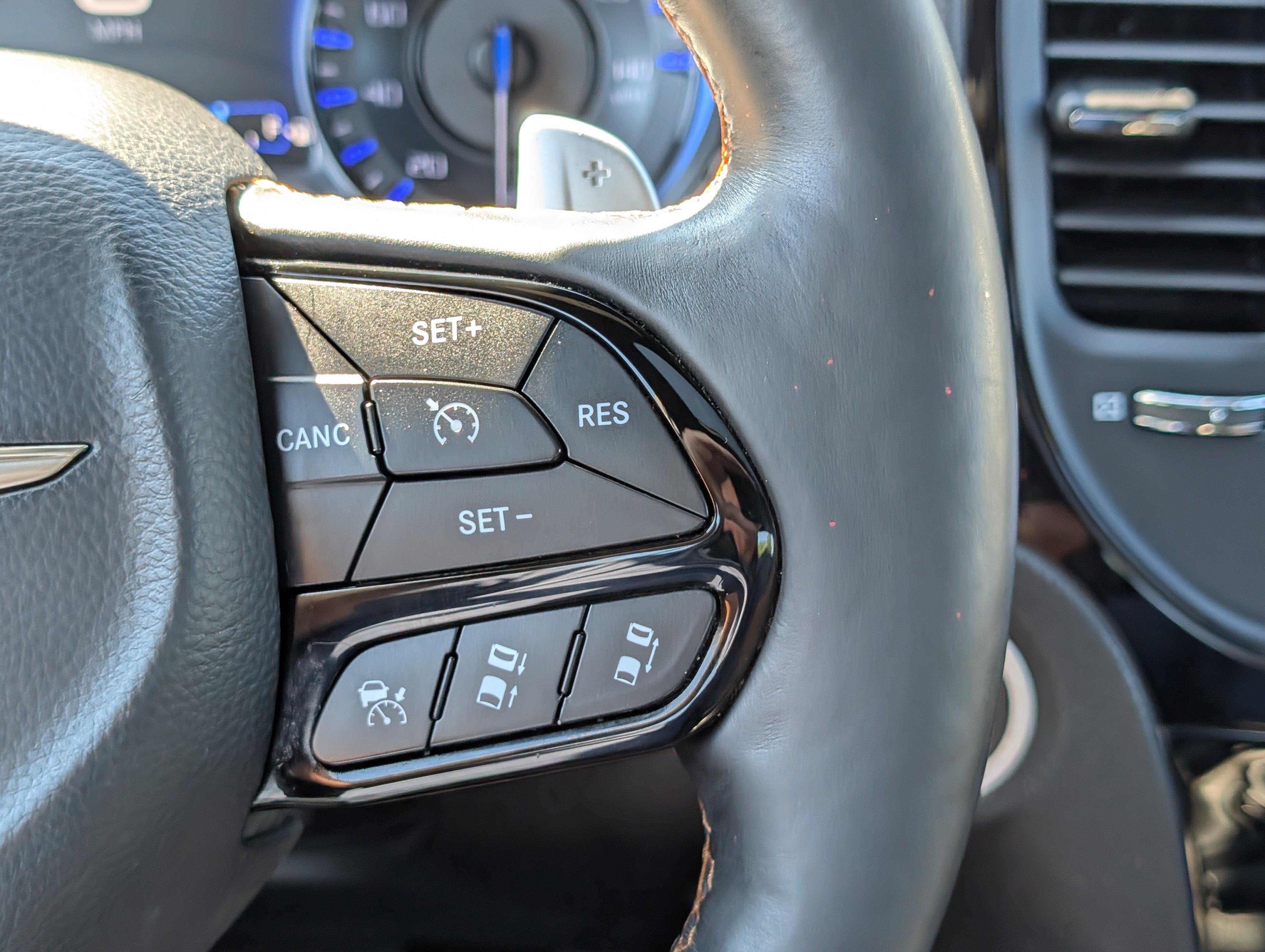 Used 2017 Chrysler 300 S w/ Safetytec Plus Group AWD/4WD image 26
